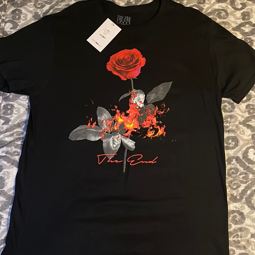 Burning Up Roses Short sleeved Fashion Nova Tee